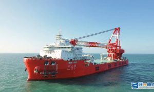 振華重工為立洋海工建造5000噸自航式全回轉起重船“中天39”試航凱旋