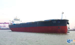 海通海洋76000噸散貨船試航歸來